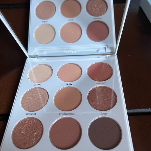 🎨TARTE AMAZONIAN CLAY EYESHADOW PALETTE - Picture 1 of 6